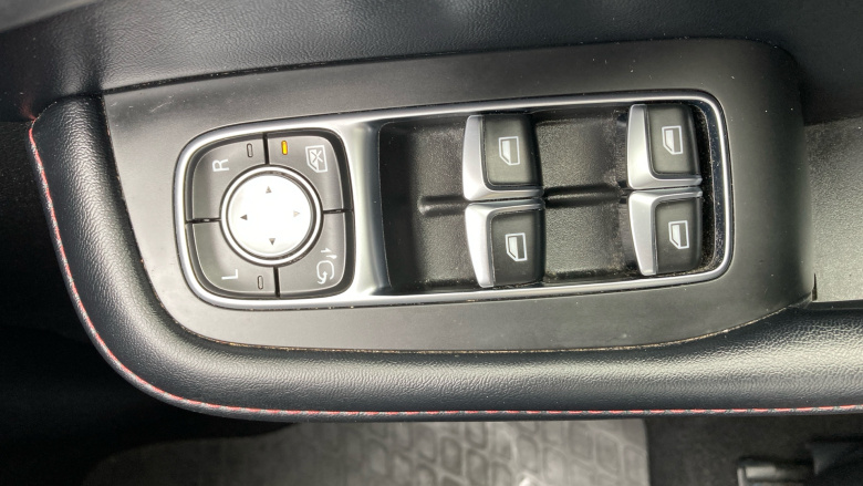 MG Hs 1.5 T-GDI PHEV Excite 5dr Auto Hatchback